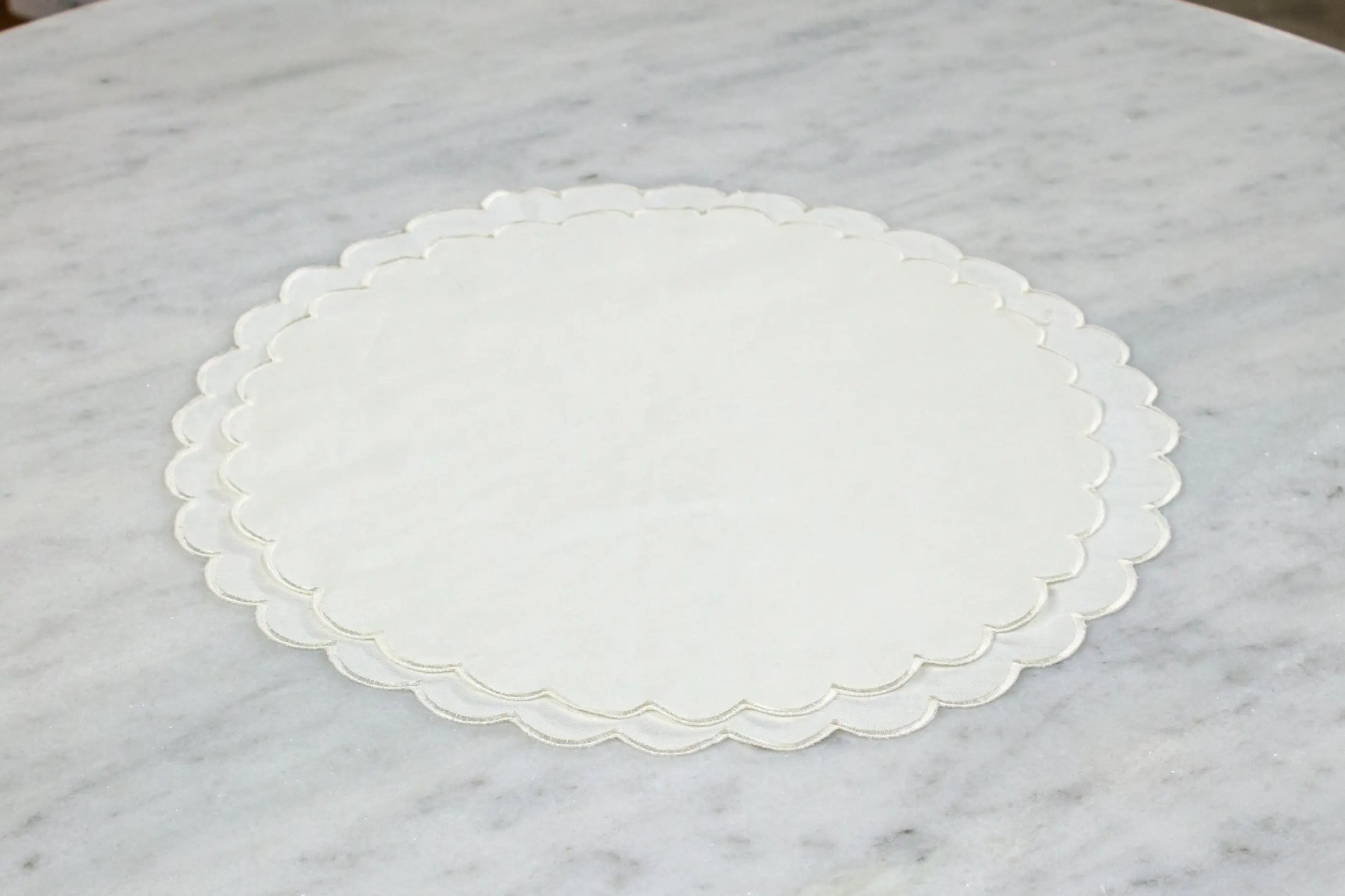 Linen Tray Cloth Round Small - Pieces SA