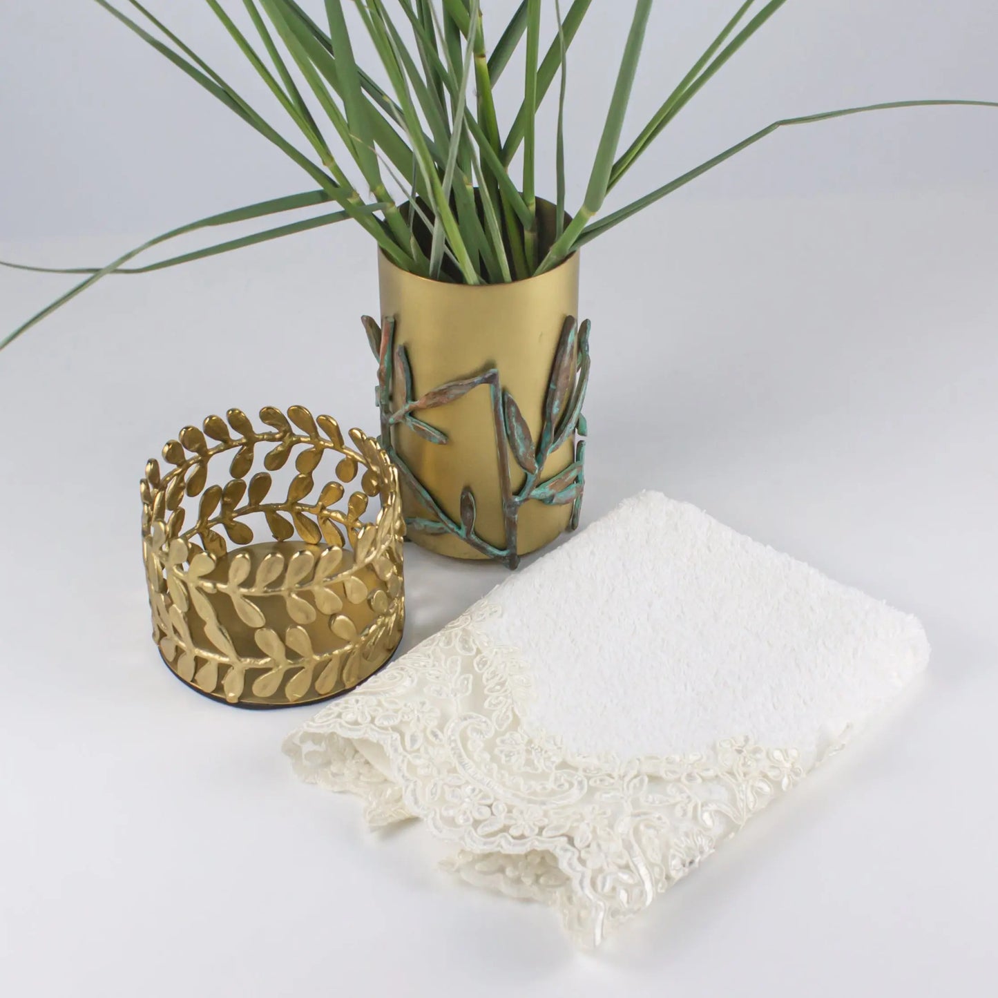 Dantell White Hand Towel - Pieces SA