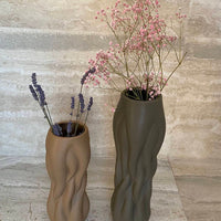 Load image into Gallery viewer, Vase Dark Sand Stoneware

