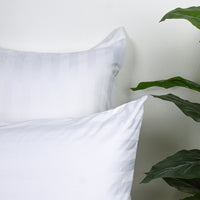 Load image into Gallery viewer, Sienna Kassatex White Pillowcase Set
