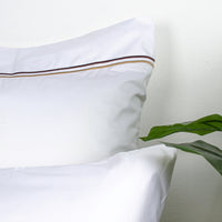 Load image into Gallery viewer, Kassatex Chocolate Twin Lined Pillowcase Set
