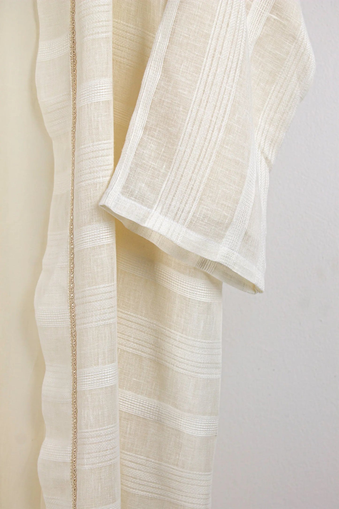 Robe Ivory Strips - Pieces SA