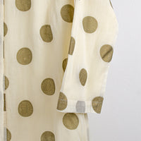 Load image into Gallery viewer, Robe Ivory with Gold Circles
