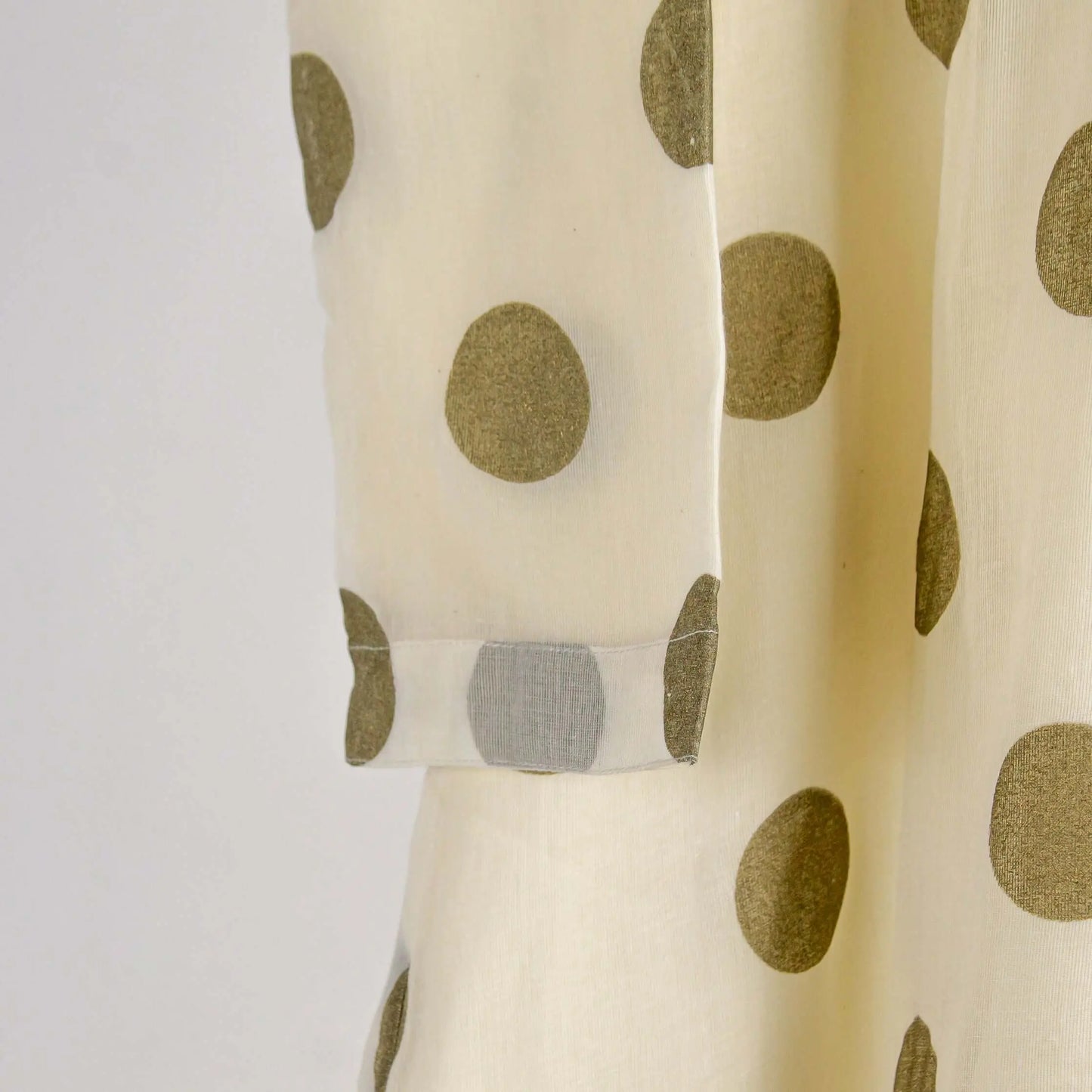 Robe Ivory with Gold Circles - Pieces SA