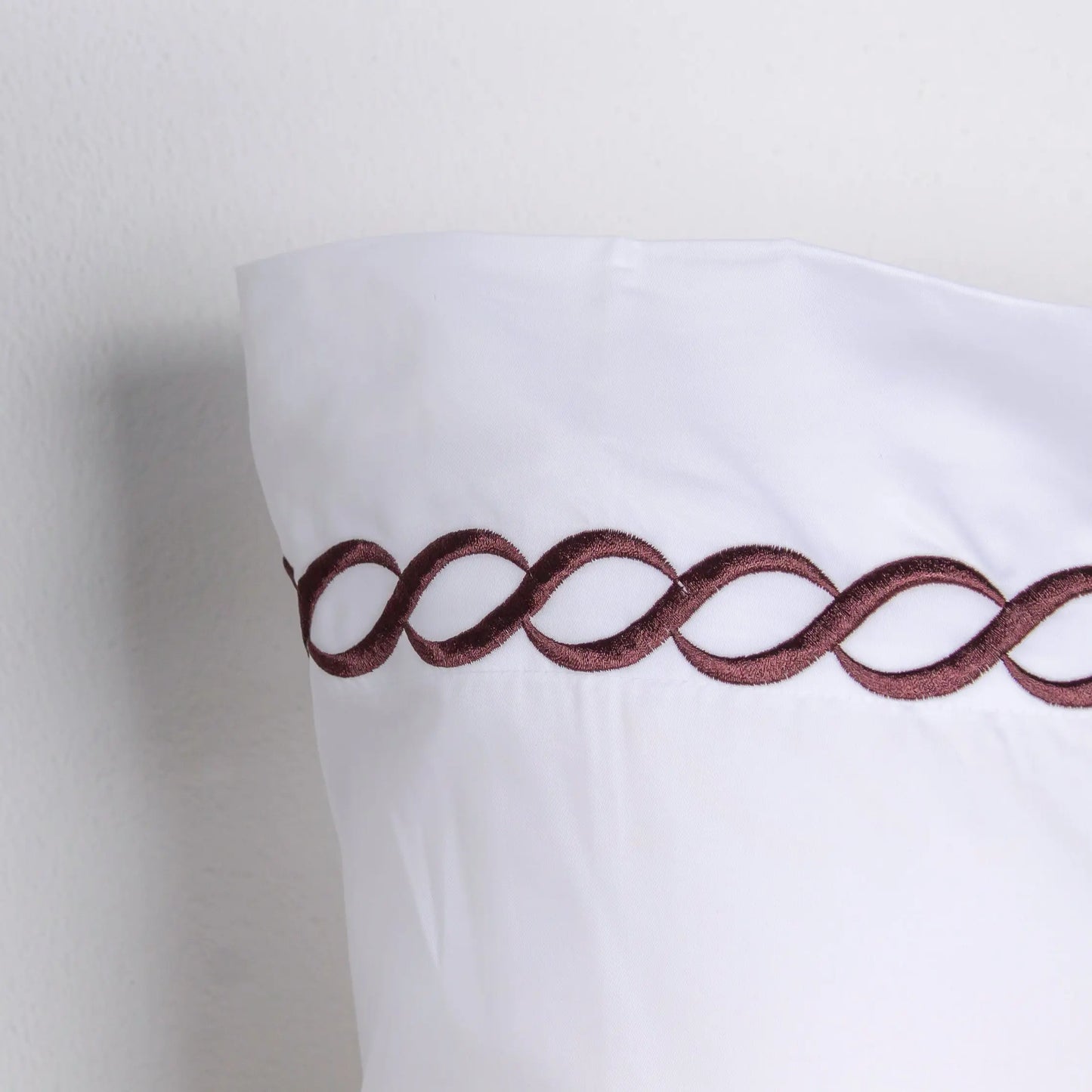 Kassatex Chocolate Twin Pillowcase Set - Pieces SA