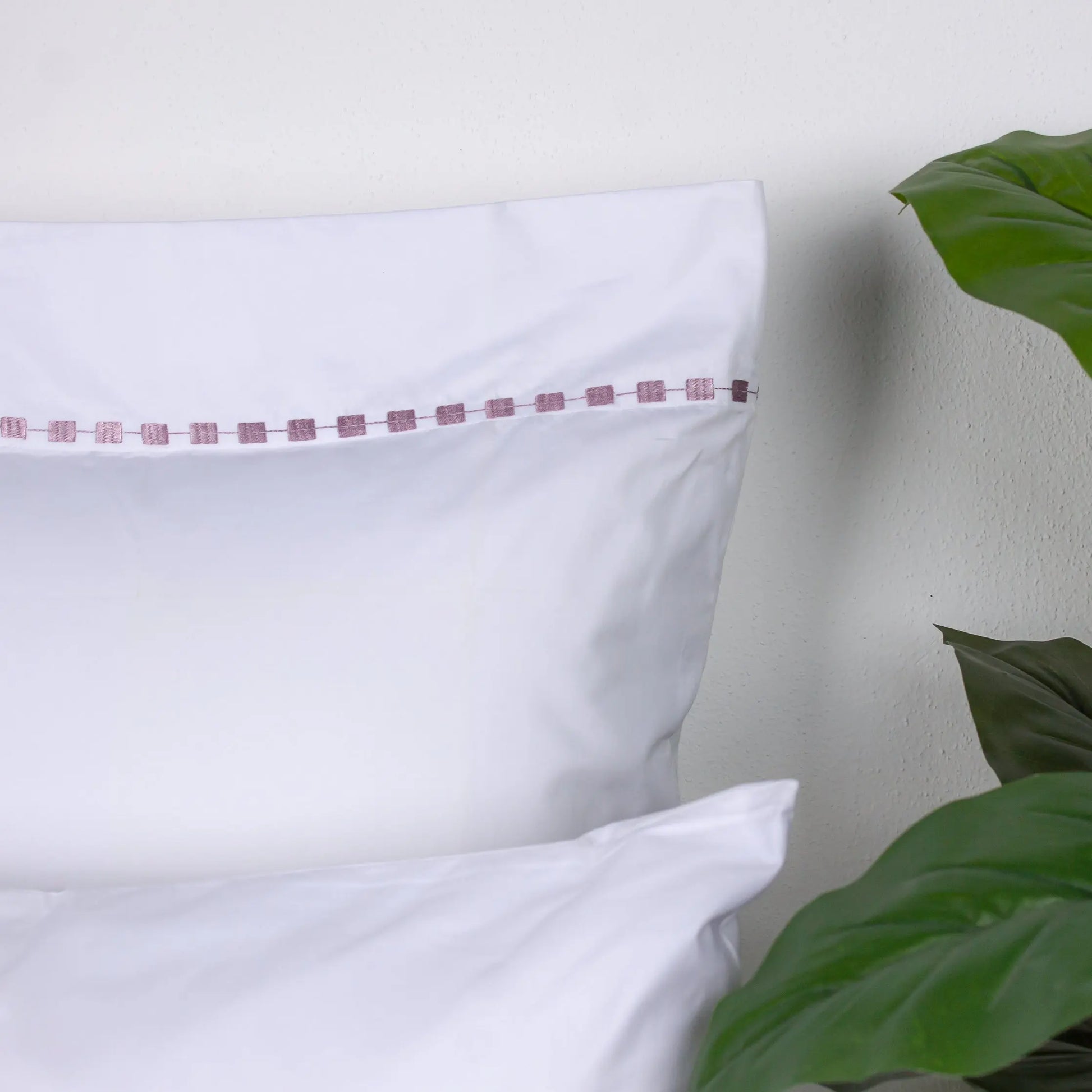 Kassatex White Lavender Pillowcase Set - Pieces SA