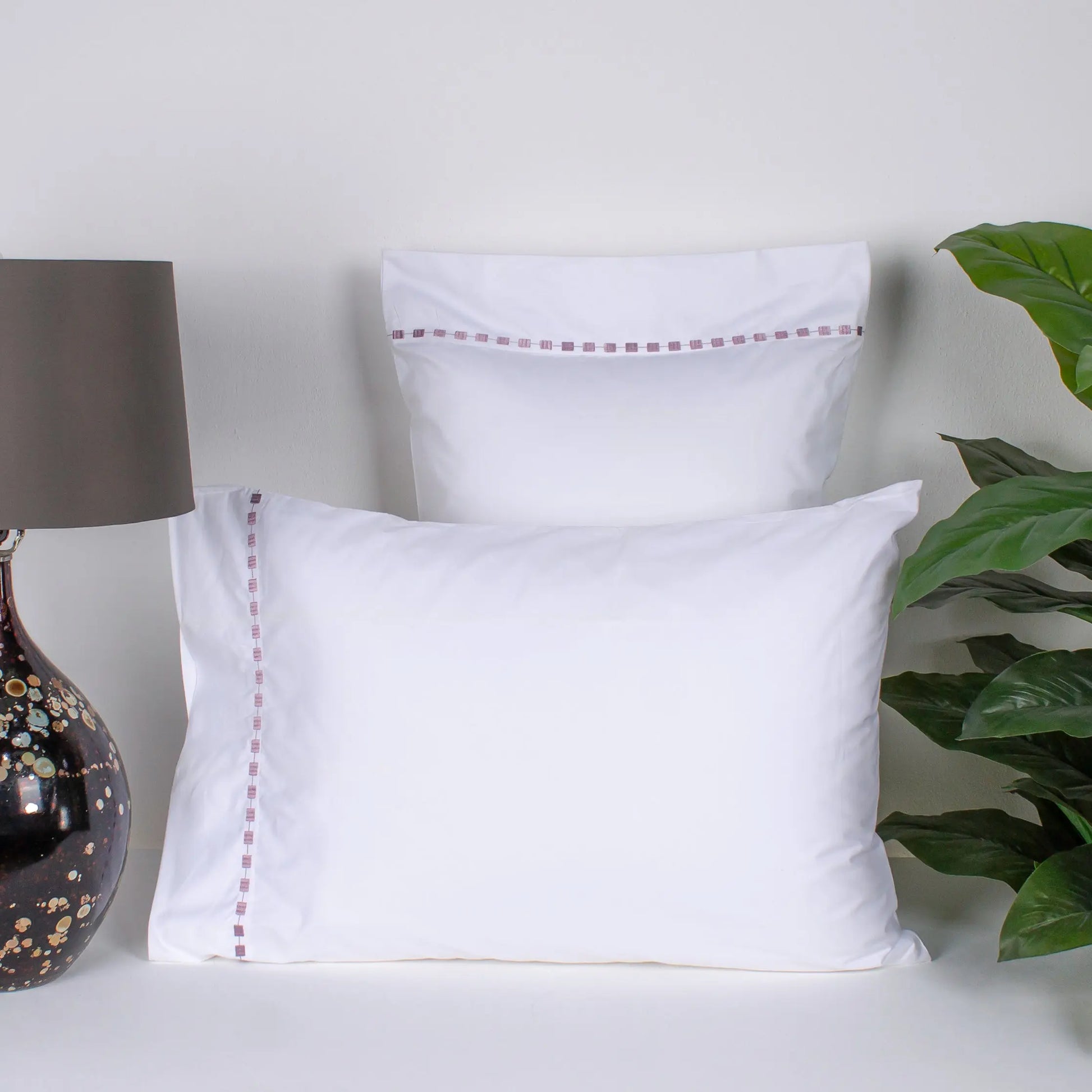 Kassatex White Lavender Pillowcase Set - Pieces SA