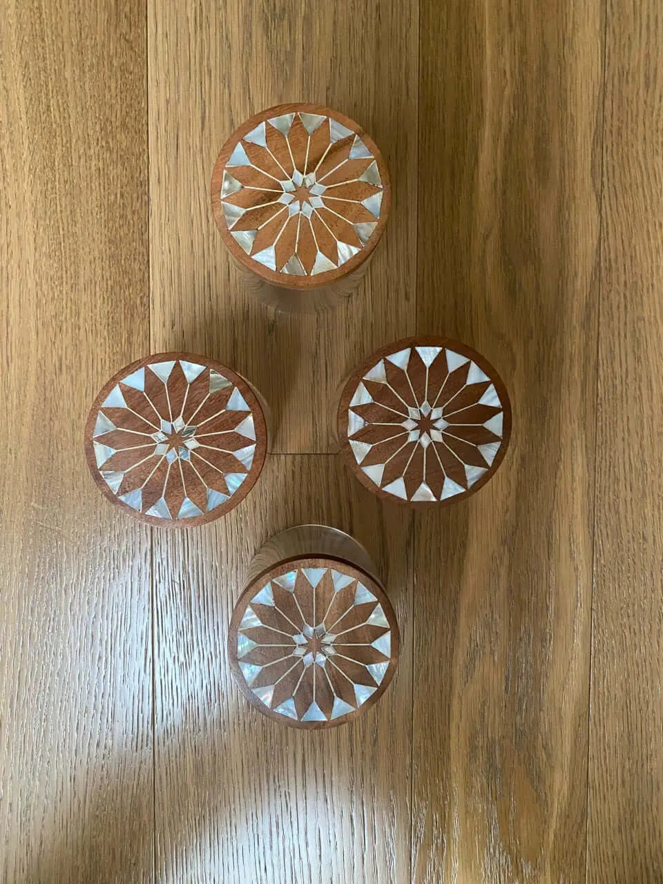 Round Plexi Box Sadaf Star Pattern - Pieces SA